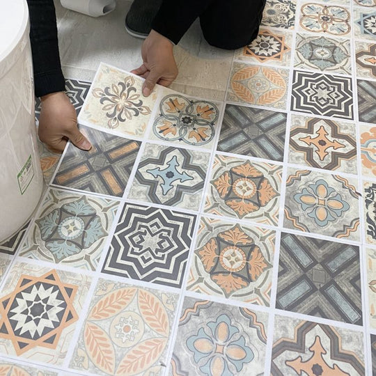 Multi-Tonal Style Peel and Stick Vinyl Plank Flooring with Porcelain Tile Look