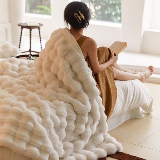 Faux Fur Throw Blanket - Textured Fabric - Elegant Design