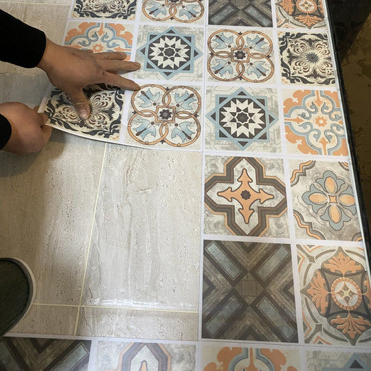 Multi-Tonal Style Peel and Stick Vinyl Plank Flooring with Porcelain Tile Look