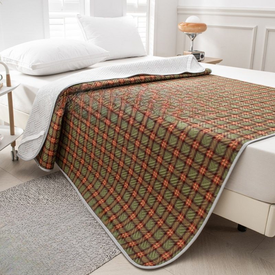 Dog Cooling Mat for Indoor and Outdoor Use - Bed Pad