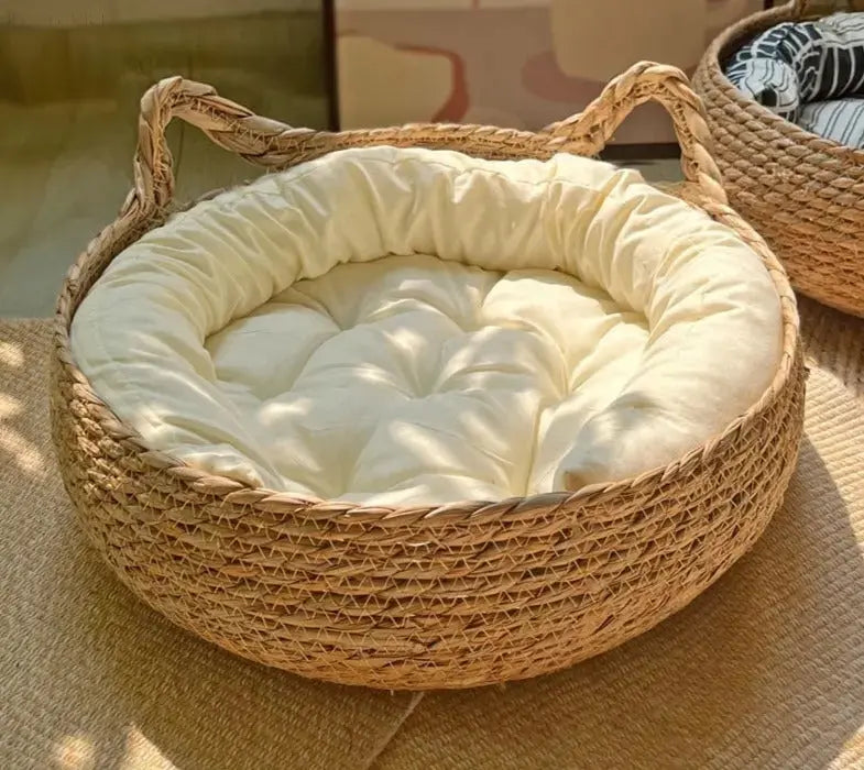 Super Soft and Comfortable Cat Bed