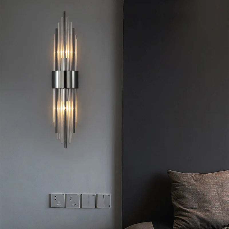 Elegant LED Wall Lamp in Gold
