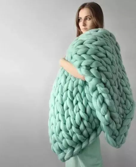 Chunky Knit Blanket – Cozy Wool Blanket for Every Room – Soft & Warm – Perfect for Sofa and Bed