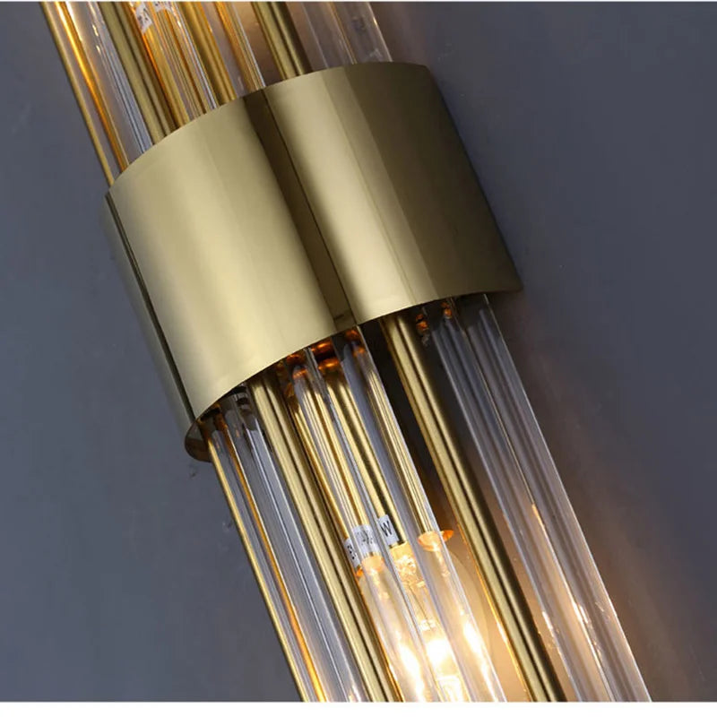 Elegant LED Wall Lamp in Gold