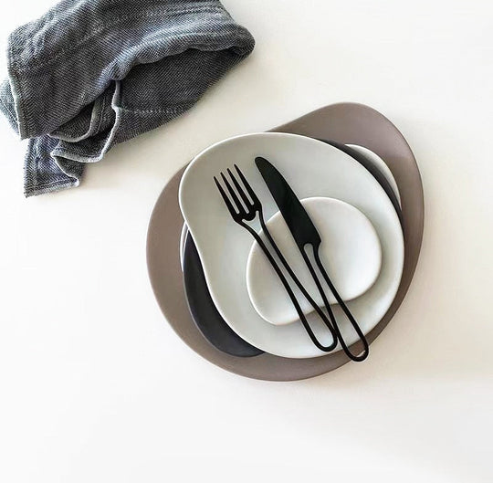 Outline Cutlery Set in Stainless Steel