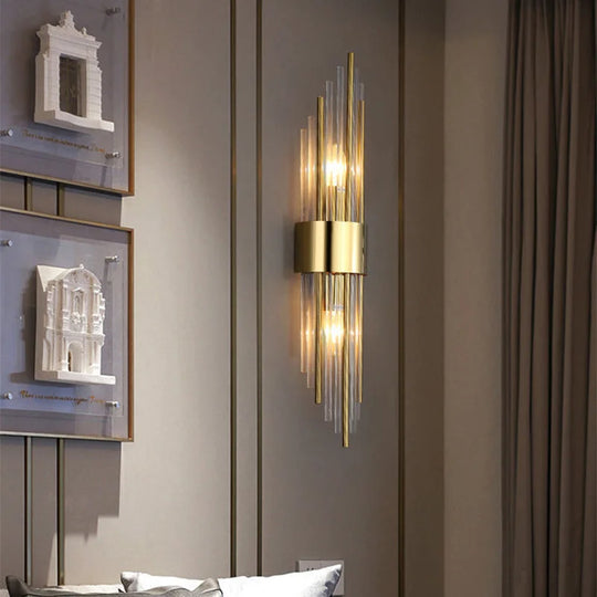 Elegant LED Wall Lamp in Gold