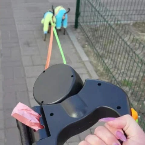 Retractable Dual Dog Lead With Swivel Hook and LED Light