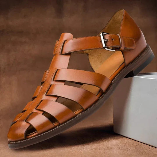 Men’s Sandals with Adjustable Straps and Open Toe Design