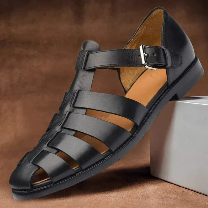 Men’s Sandals with Adjustable Straps and Open Toe Design