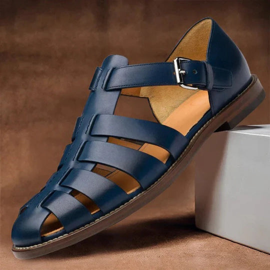 Men’s Sandals with Adjustable Straps and Open Toe Design