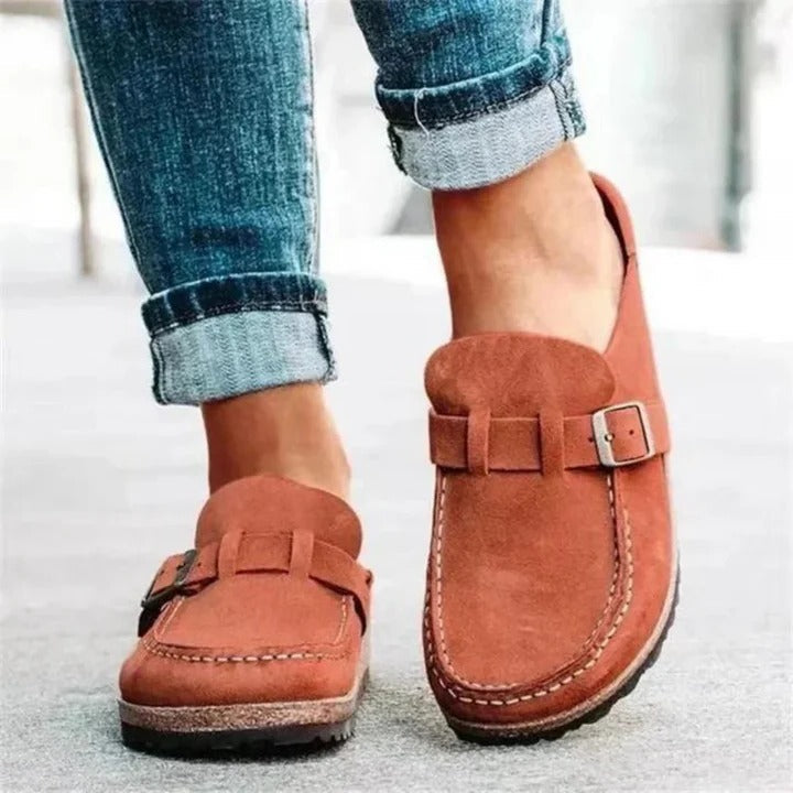 Women’s Closed Toe Clogs with Adjustable Buckle Strap
