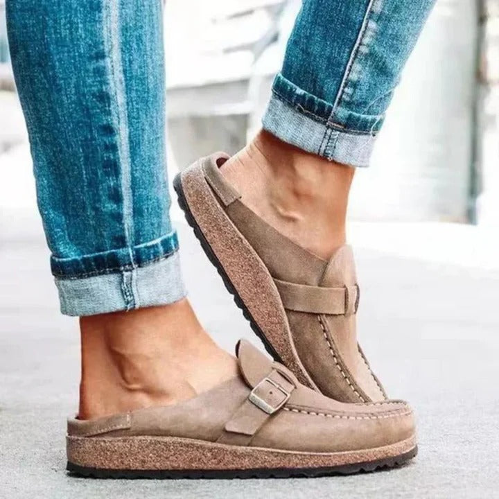 Women’s Closed Toe Clogs with Adjustable Buckle Strap