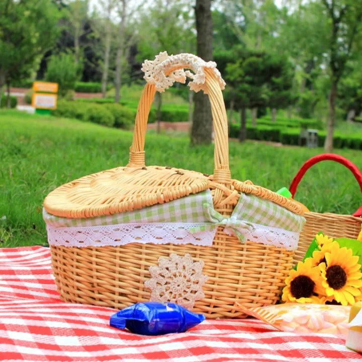 Woven Willow Picnic Basket with Removable Cotton Liner