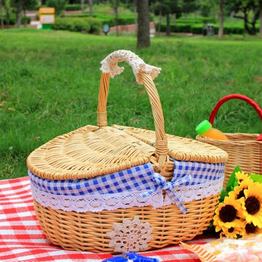 Woven Willow Picnic Basket with Removable Cotton Liner