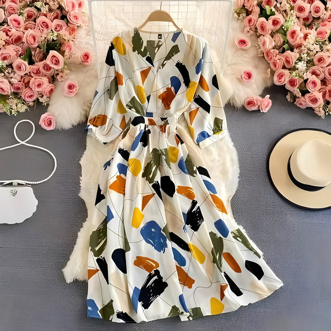 Floral Chiffon Summer Dress with V-Neck and Puff Sleeve Detail