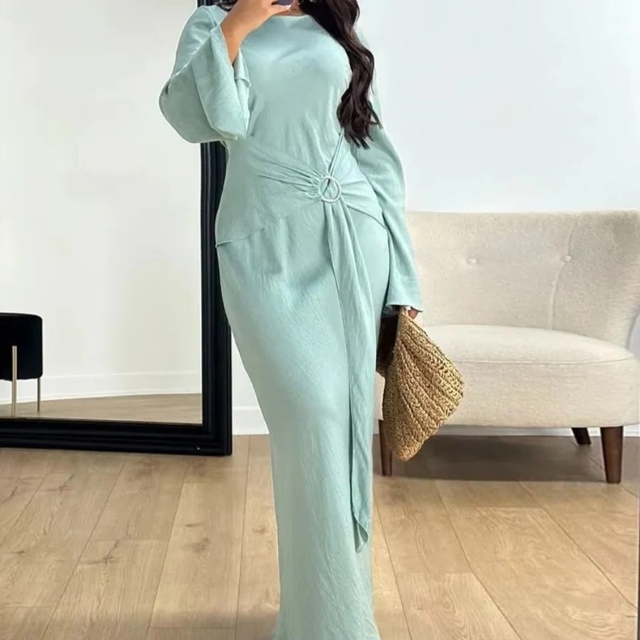 Women’s Modest Abaya with Long Sleeves and Flowing Silhouette