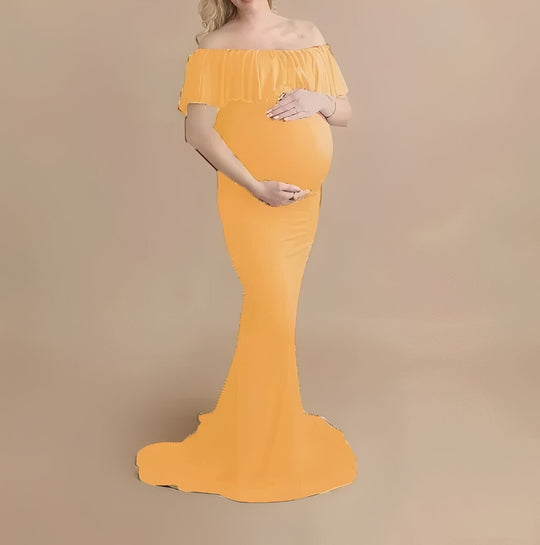 Pregnancy Photoshoot Dress with Flowing Lace Design
