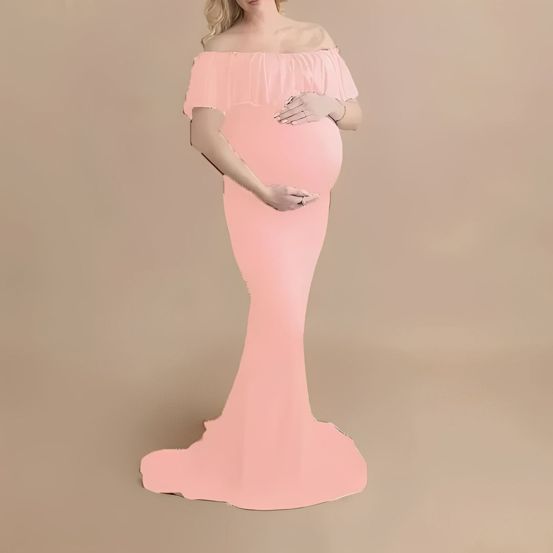 Pregnancy Photoshoot Dress with Flowing Lace Design