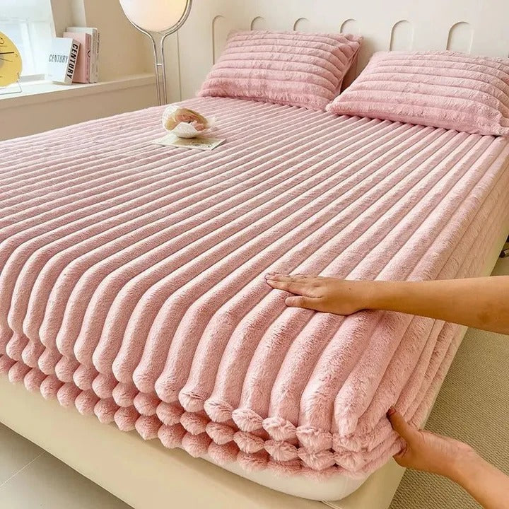 Fitted Bed Sheet with Deep Pocket Design