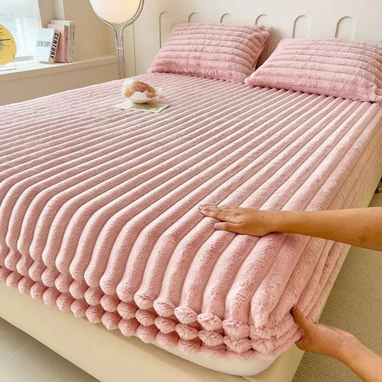 Fitted Bed Sheet with Deep Pocket Design
