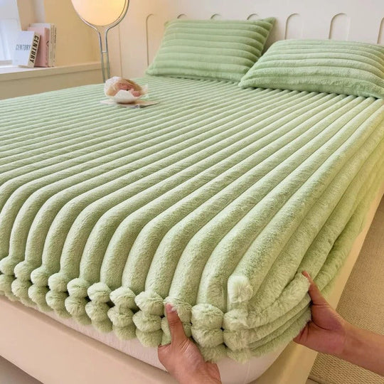 Fitted Bed Sheet with Deep Pocket Design