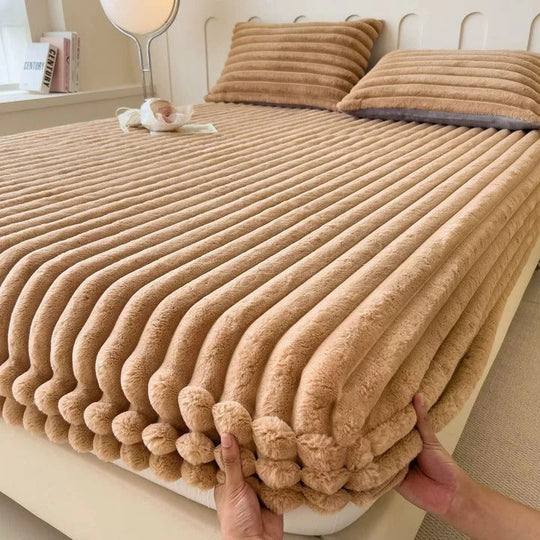 Fitted Bed Sheet with Deep Pocket Design