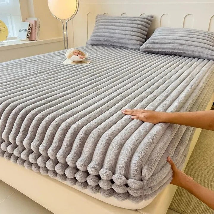 Fitted Bed Sheet with Deep Pocket Design