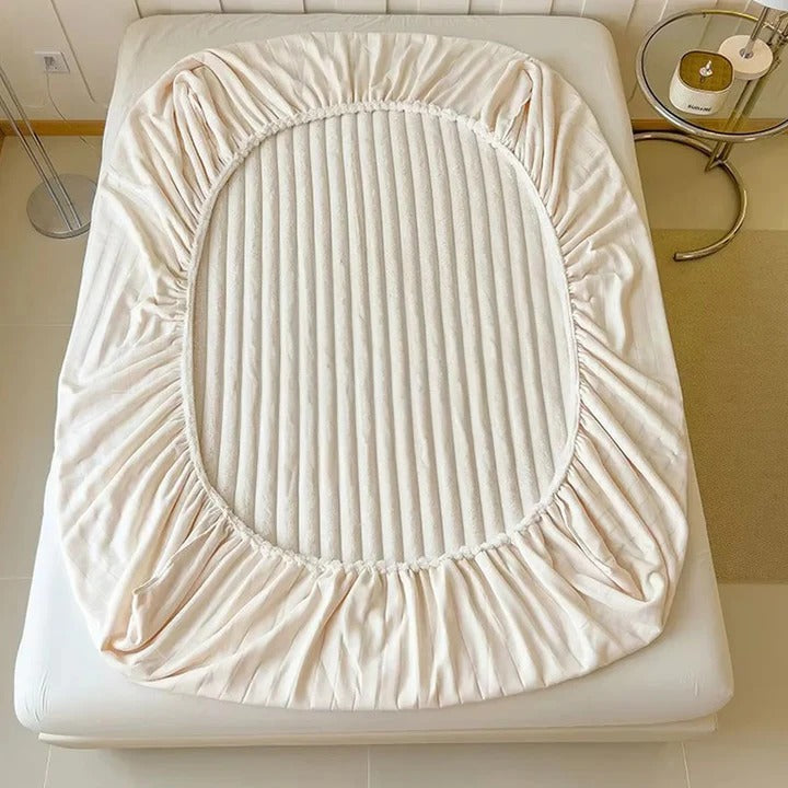 Fitted Bed Sheet with Deep Pocket Design