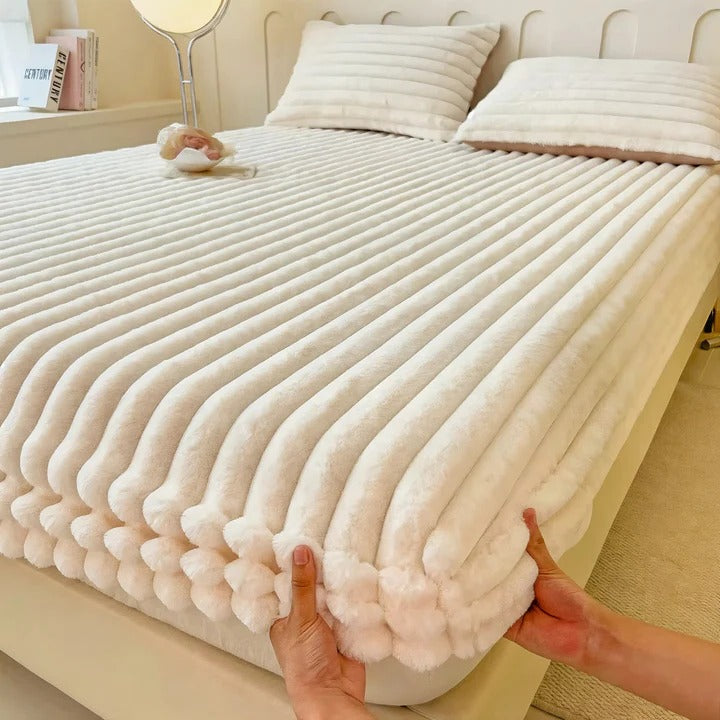 Fitted Bed Sheet with Deep Pocket Design