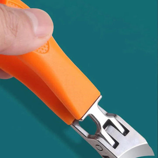 Wide Jaw Nail Clippers with Reinforced Cutting Edge