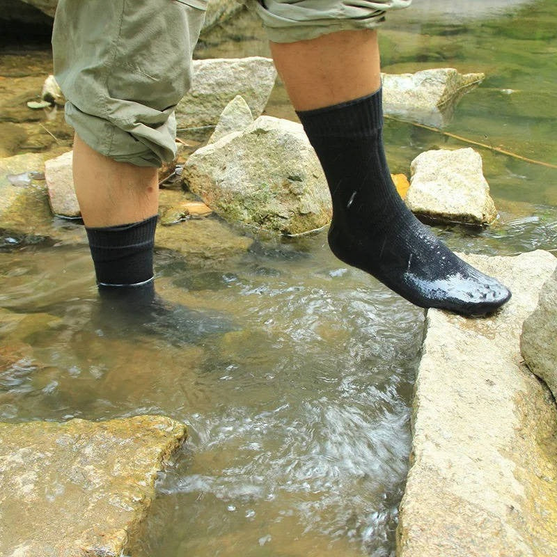Unisex Breathable Waterproof Crew Socks for Hiking and Outdoor Wading