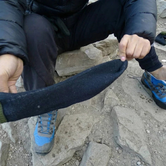Unisex Breathable Waterproof Crew Socks for Hiking and Outdoor Wading