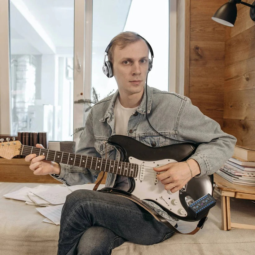 Mini Headphone Guitar Amplifier with 10 Preamps and USB Recording