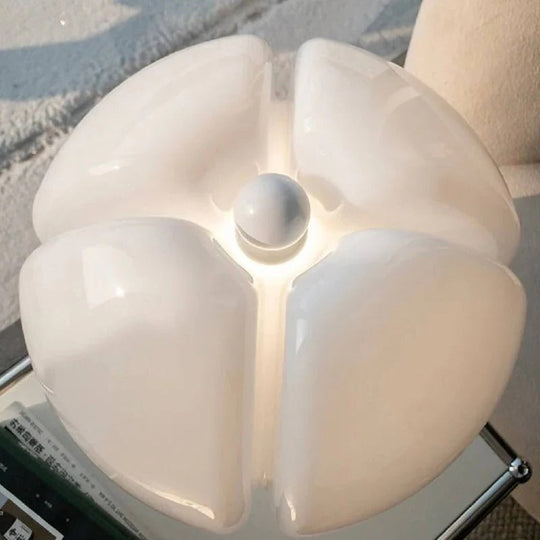 Adjustable Dimmable LED Flower Table Lamp with Modern Design
