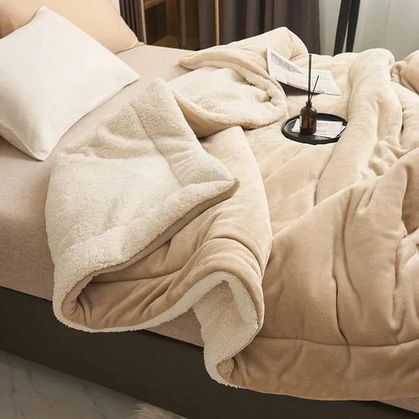 Soft Plush Fleece Throw Blanket for Couch and Bed Use