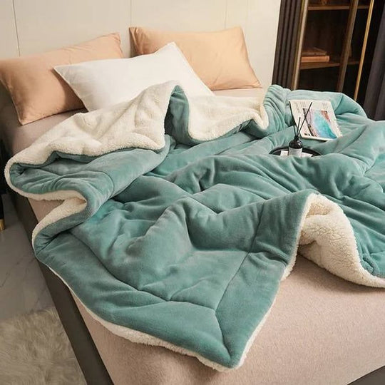 Soft Plush Fleece Throw Blanket for Couch and Bed Use