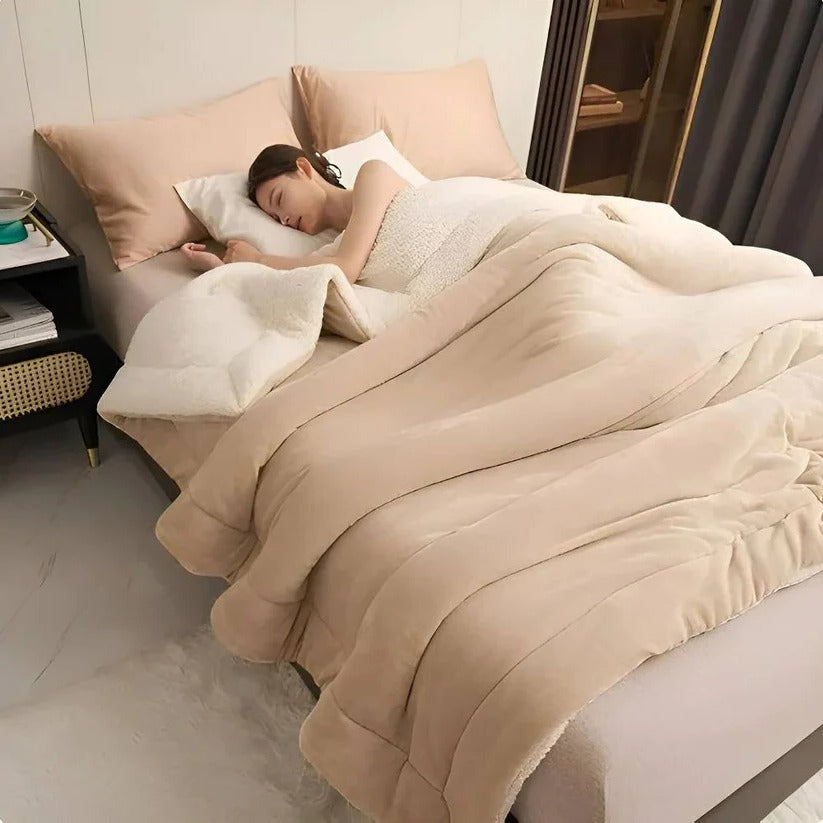Soft Plush Fleece Throw Blanket for Couch and Bed Use