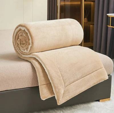 Soft Plush Fleece Throw Blanket for Couch and Bed Use