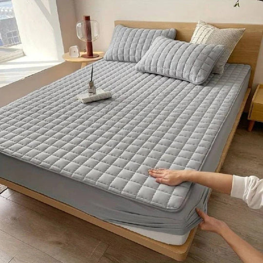 Deep Pocket Mattress Protector with Waterproof Quilted Layer