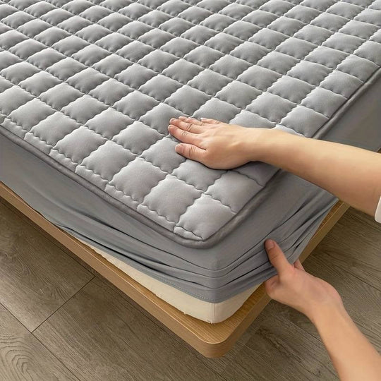Deep Pocket Mattress Protector with Waterproof Quilted Layer