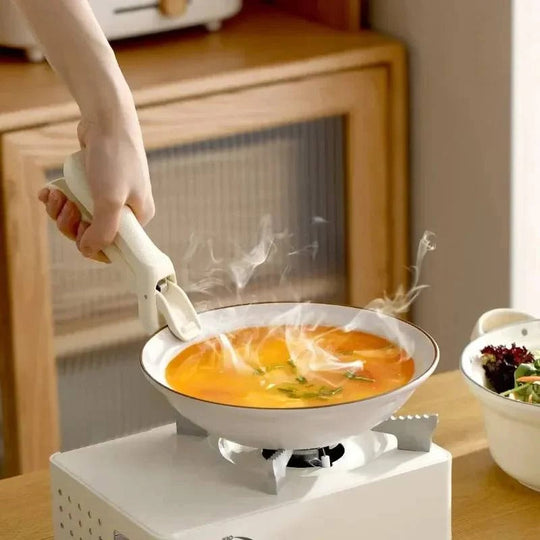 Silicone Oven Grip Pad with Non-Slip Texture for Hot Cookware Handling