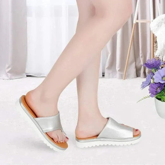 Women's Thick Sole Platform Sandals with Toe Ring Strap and Suede Upper Finish