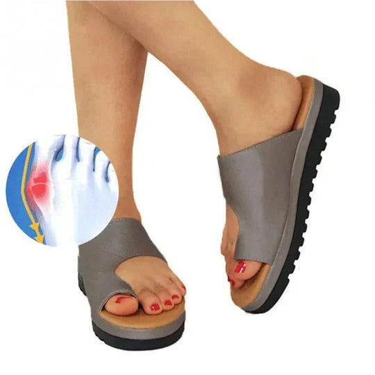 Women's Thick Sole Platform Sandals with Toe Ring Strap and Suede Upper Finish