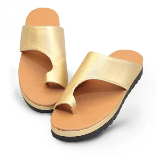 Women's Thick Sole Platform Sandals with Toe Ring Strap and Suede Upper Finish