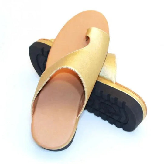Women's Thick Sole Platform Sandals with Toe Ring Strap and Suede Upper Finish
