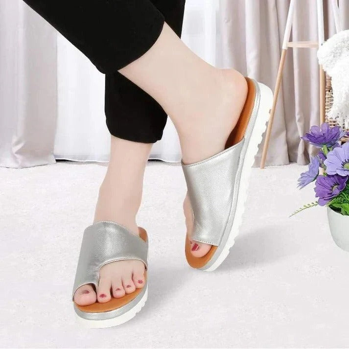 Women's Thick Sole Platform Sandals with Toe Ring Strap and Suede Upper Finish