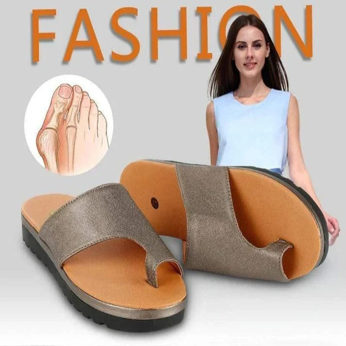 Women's Thick Sole Platform Sandals with Toe Ring Strap and Suede Upper Finish