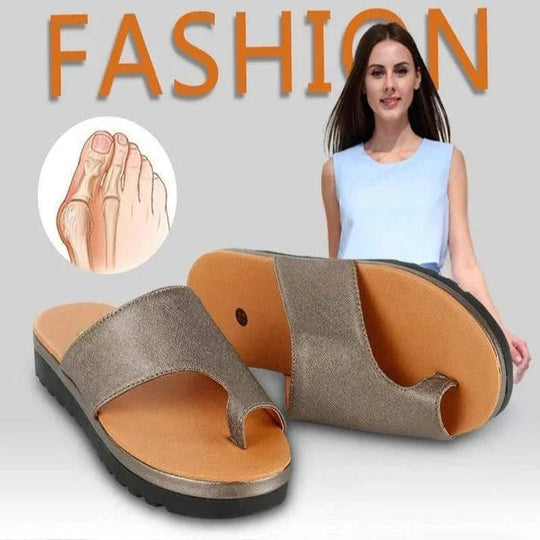 Women's Thick Sole Platform Sandals with Toe Ring Strap and Suede Upper Finish