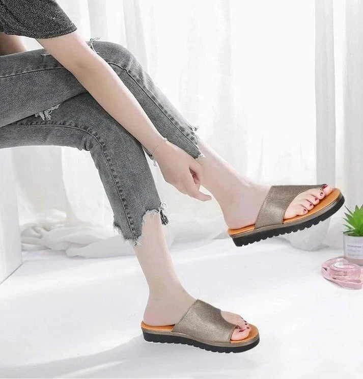 Women's Thick Sole Platform Sandals with Toe Ring Strap and Suede Upper Finish