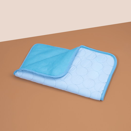Innovative Cooling Mat for Dogs (4x Cooling Power)